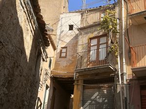 sh 653 town house, Caccamo, Sicily