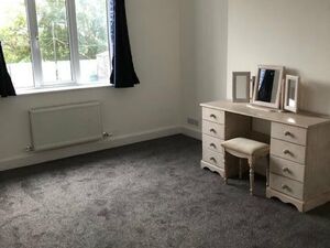 Student Living on Stoneleigh Broadway, Epsom: Comfortable an