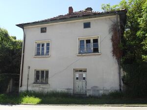 Spacious country house with vast plot of land in Vratsa 