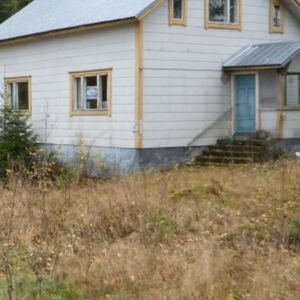 House for sale in Finland near Repovesi National Park.