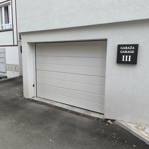 I am selling a garage Kraljevi Cardaci-Kopaonik