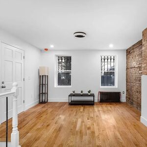 Newly Renovated 1bed/1bath in Douglas Elliman